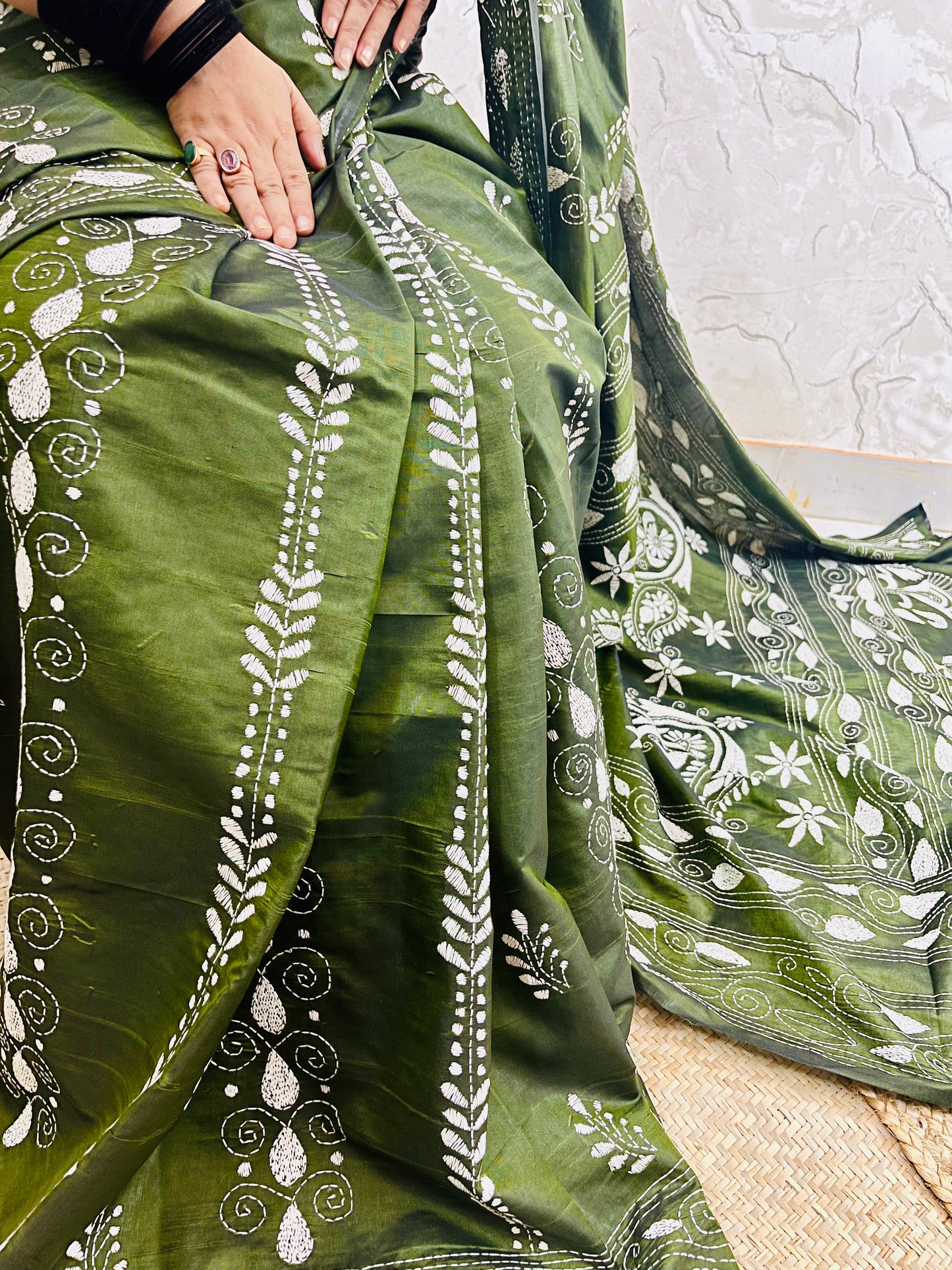Desi Aadat Kantha Stitch Saree in Bottle Green Blended Bangalore Silk with floral motifs – handwoven beauty