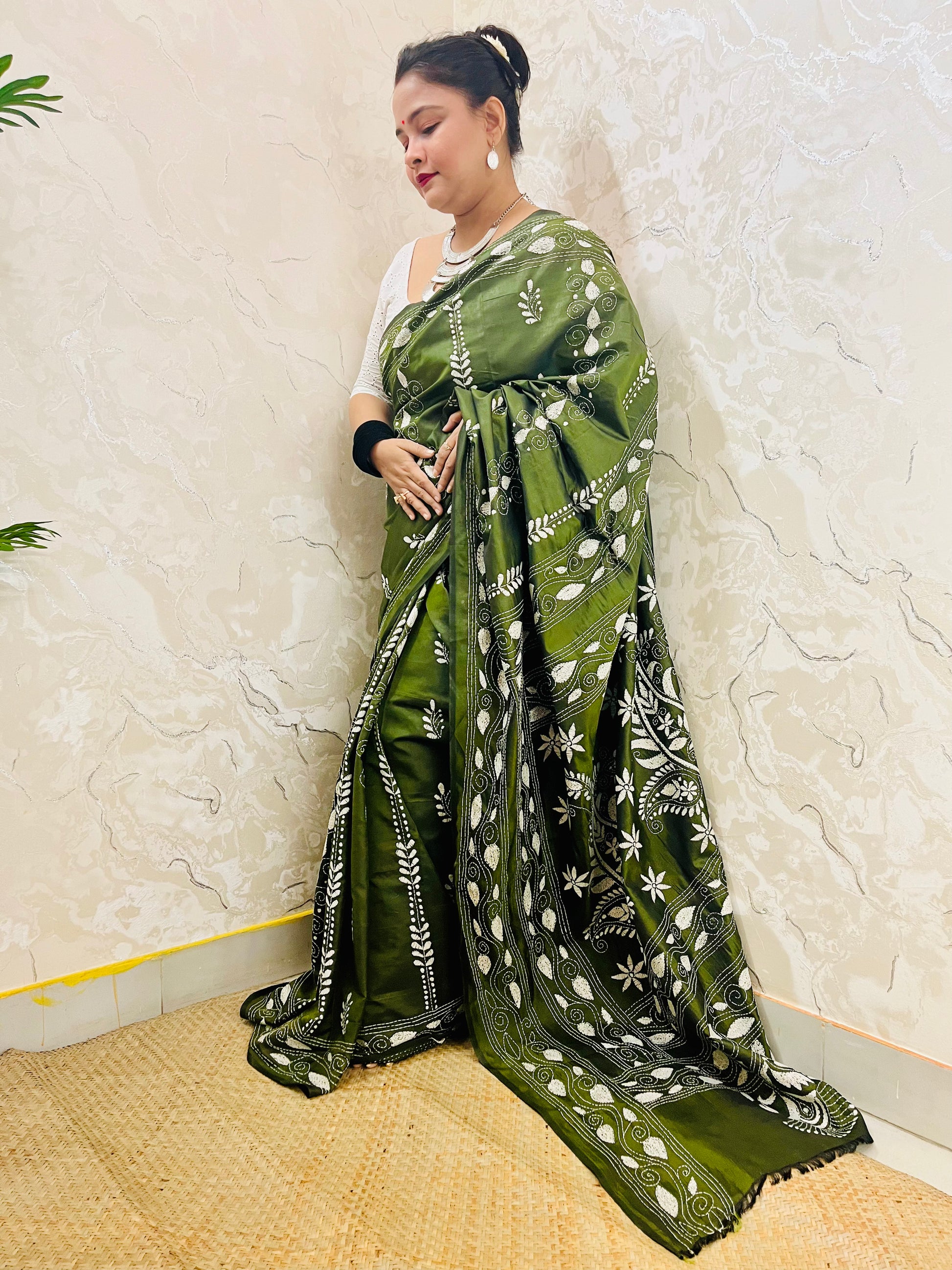 Desi Aadat Kantha Stitch Saree in Bottle Green Blended Bangalore Silk with floral motifs – handwoven beauty