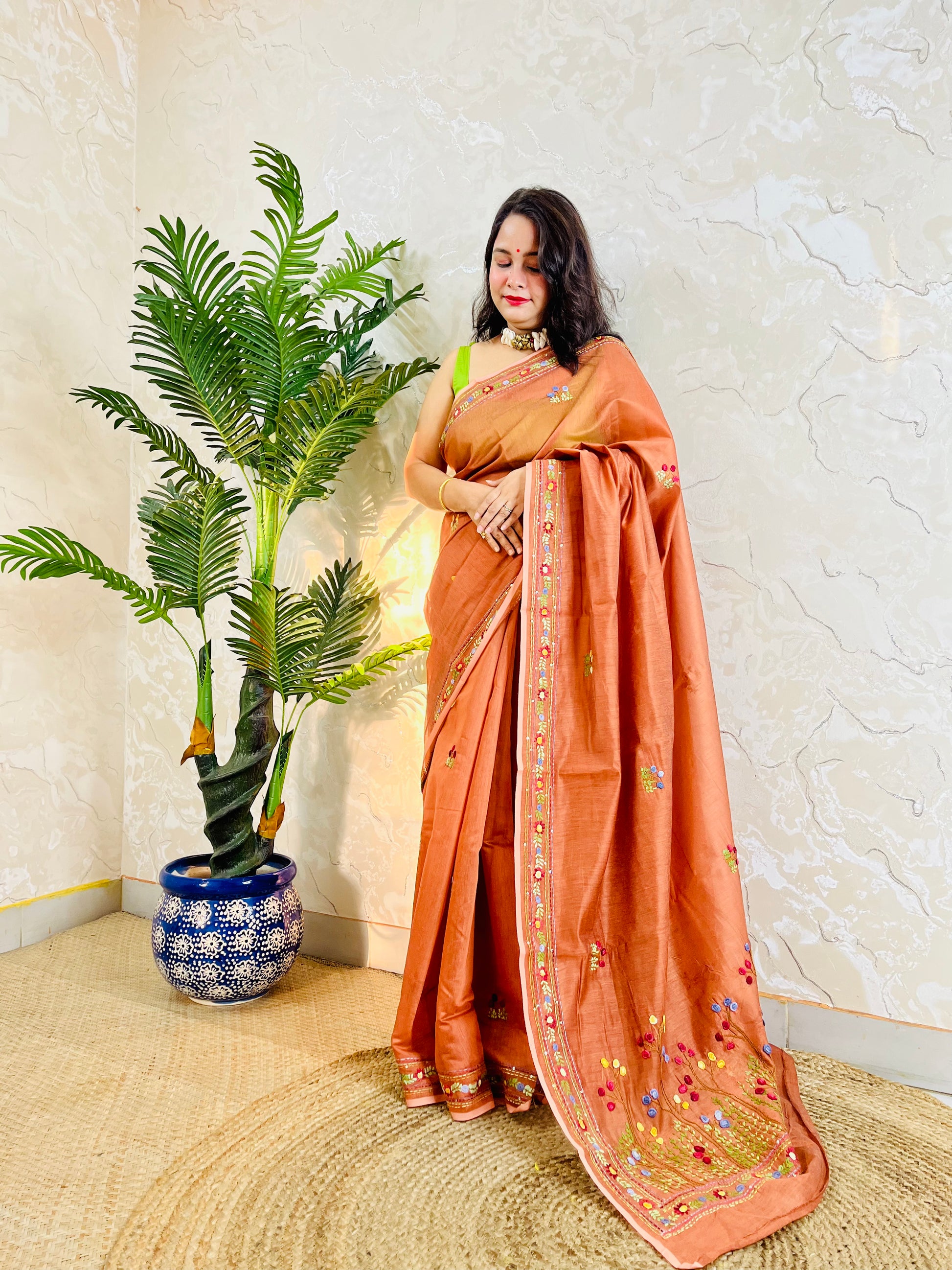 Copper-brown Chanderi silk cotton saree with hand-embroidered Bullion Stitch and French Knot floral pallu – Desi Aadat