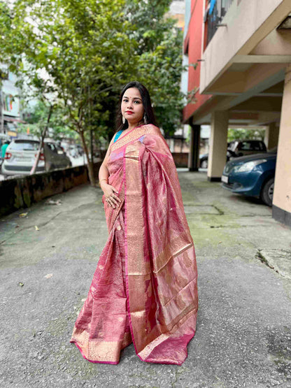 Luxurious Tissue Banarasi Saree with a Soft Crushed Texture