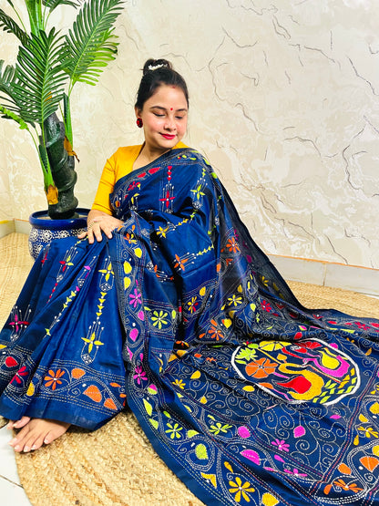 Ink blue Kantha saree with swan medallion motif, seated pallu detail view