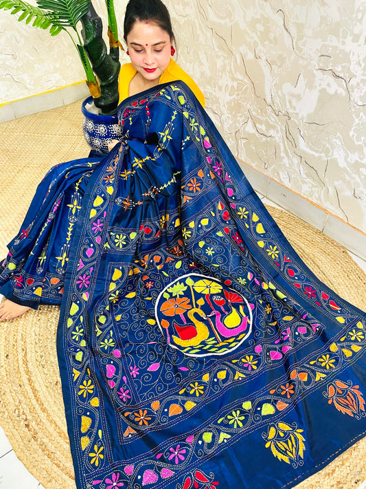 Ink blue Kantha saree with swan medallion motif, seated pallu detail view