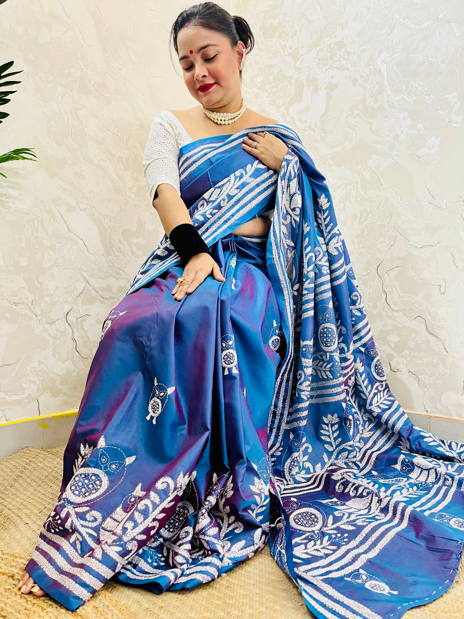 Desi Aadat Kantha Stitch Saree in Blue Blended Bangalore Silk with owl motif & dual tone – handwoven elegance