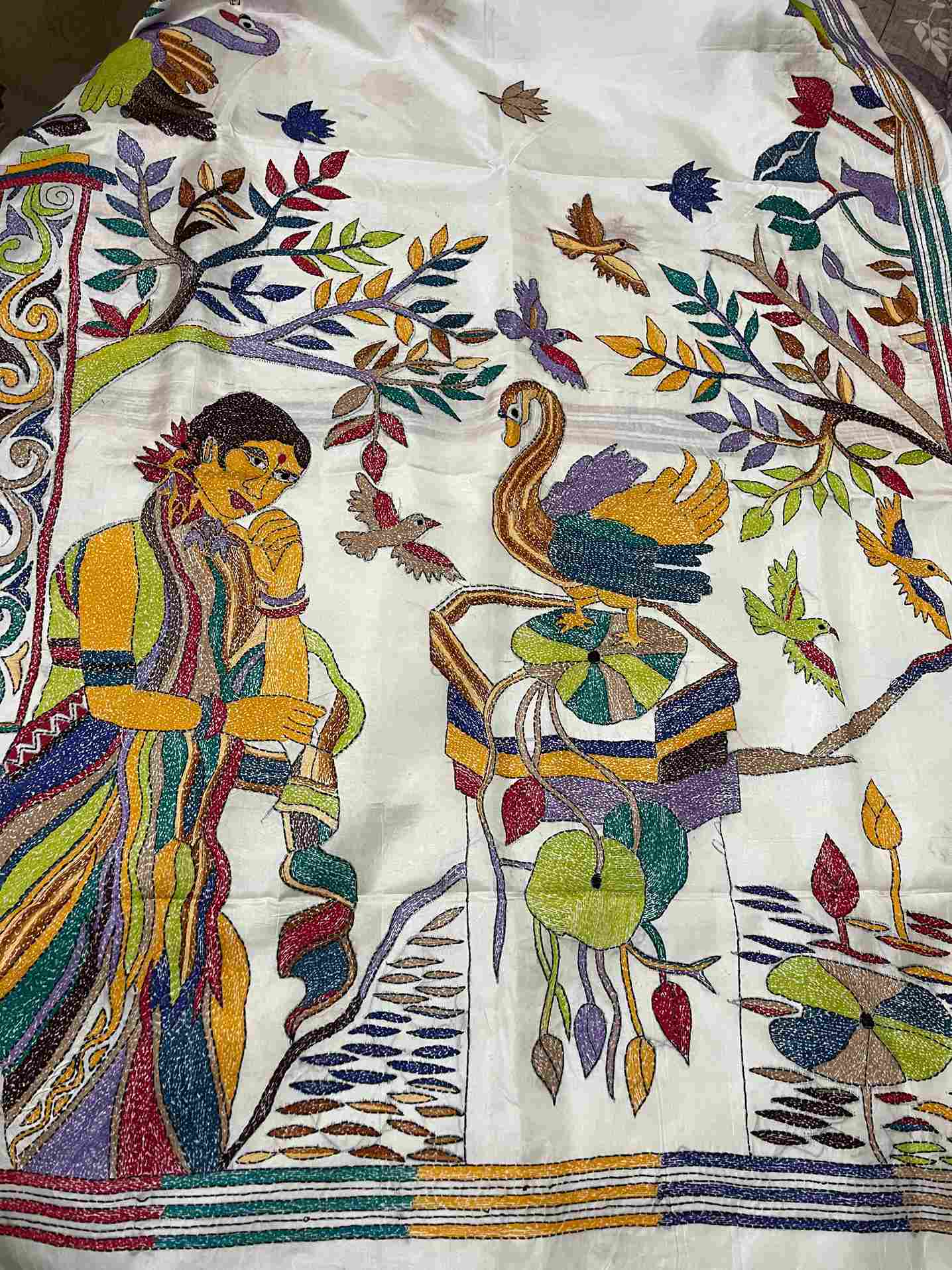 Best Ethnic Wear for Women – Indian Ethnic Wear for Women with Exclusive Handwoven Designs