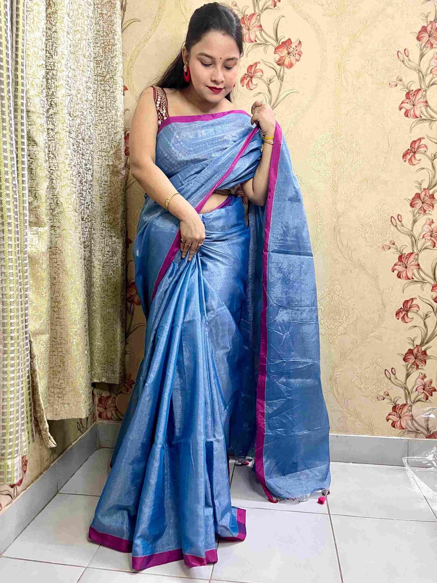 Blue Linen Saree with Maroon Zari - Desi Aadat