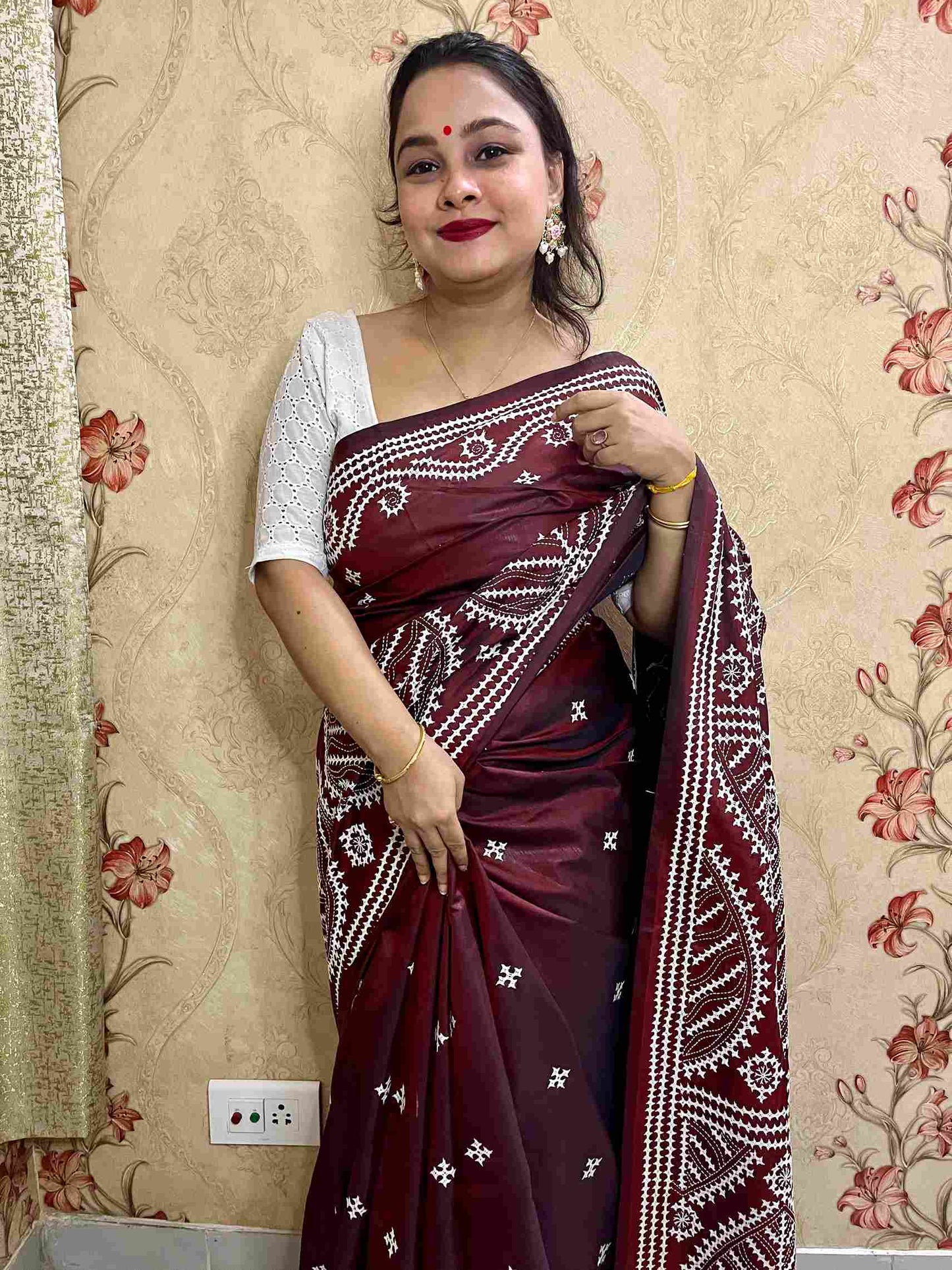 Maroon Brown Gujarati Stitch Saree with Kutch hand embroidery on blended Bangalore silk by Desi Aadat